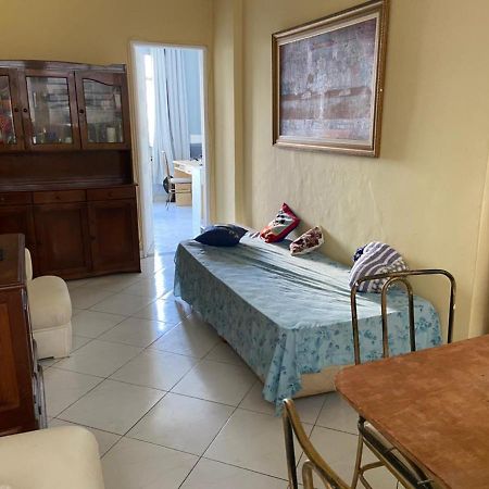 Apartamento em Copacabana a um quarteirão da praia! Rio de Janeiro Exterior foto